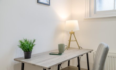 1 Bed in Cheltenham 9