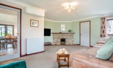 4 Bed in Snape 8