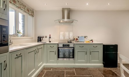 2 Bed in Shapwick 3