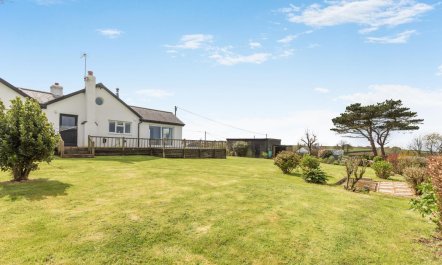 3 Bed in Welcombe