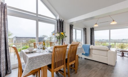 3 Bed in Welcombe 7