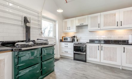3 Bed in Welcombe 7