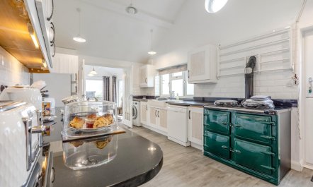 3 Bed in Welcombe 8