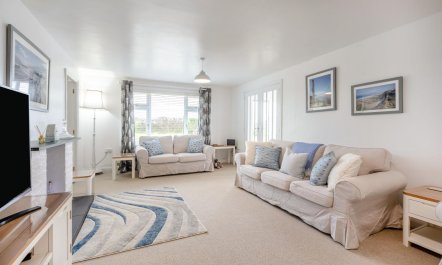 3 Bed in Welcombe 4