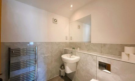 1 Bed in Old Hall Green 3