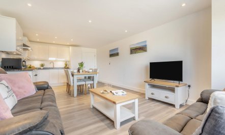 2 Bed in Tintagel 3
