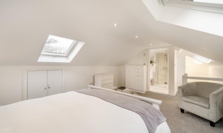 1 Bed in Bath 9