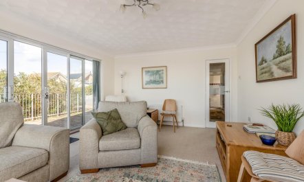 2 Bed in Weymouth 1