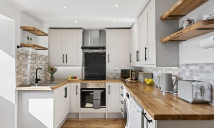 2 Bed in Aberystwyth 1