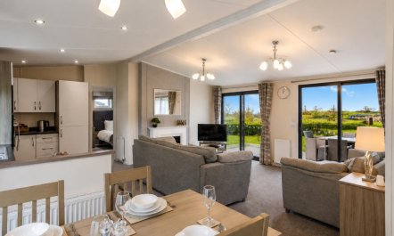 2 Bed in Bentham 1