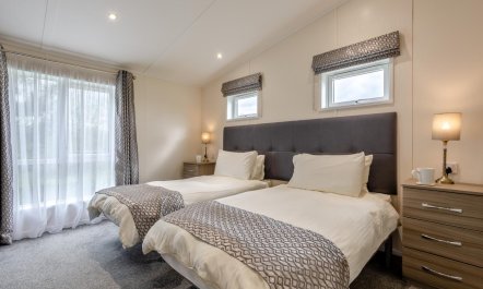 2 Bed in Bentham 8