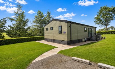 2 Bed in Bentham 5