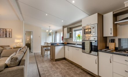 2 Bed in Bentham 5