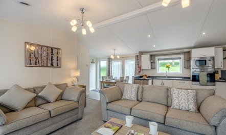 2 Bed in Bentham 7