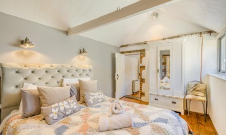 2 Bed in Thornage 2