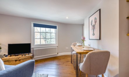 2 Bed in Lymington 3