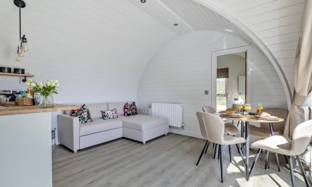 2 Bed in Southwell 2