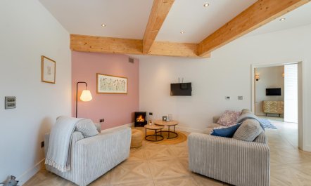 2 Bed in Woodbury Salterton 6