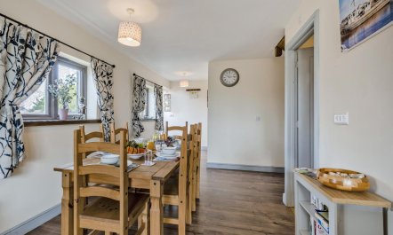 3 Bed in Heacham 3
