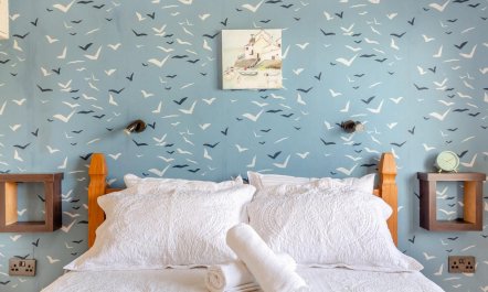 1 Bed in Lamorna Cove, 7