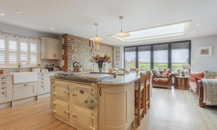 3 Bed in Docking