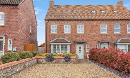 3 Bed in Docking 6