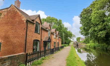 4 Bed in Swindon 3