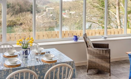 1 Bed in Bodinnick 4