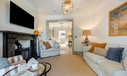 3 Bed in Mumbles 1