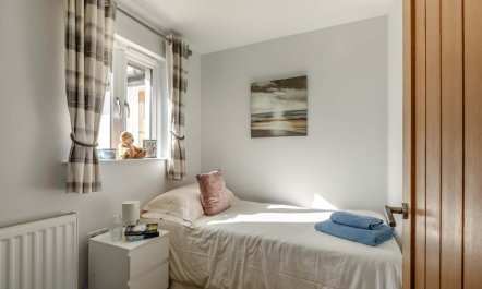 2 Bed in Dartmouth 4