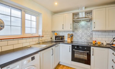 3 Bed in Llanbedrog 7