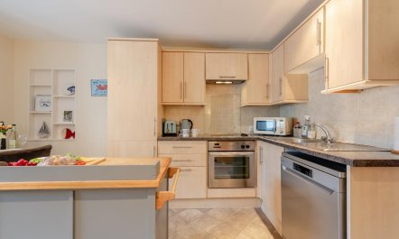 1 Bed in Tenby 7