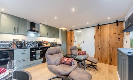 1 Bed in Church Hougham 2