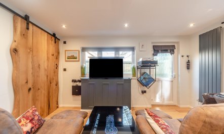 1 Bed in Church Hougham 6