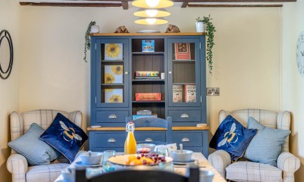 4 Bed in Sharrington 9
