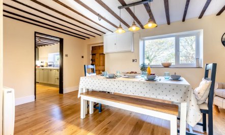 4 Bed in Sharrington 4