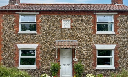 4 Bed in Sharrington 0