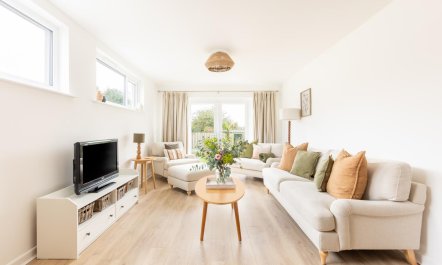4 Bed in Rock 3