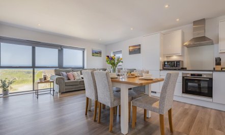 3 Bed in Tintagel