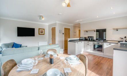 2 Bed in Ochiltree