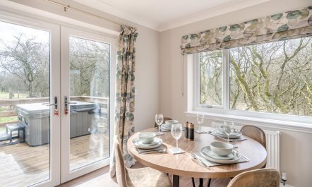 2 Bed in Ochiltree 4