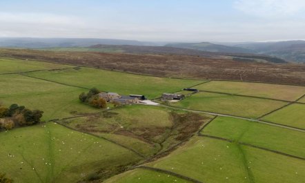 4 Bed in Eyam 1