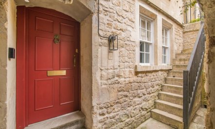 2 Bed in Bath