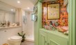 2 Bed in Bath 5