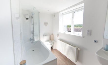 2 Bed in Upper Vobster 4