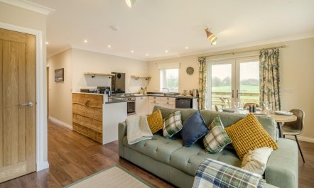 2 Bed in Ochiltree