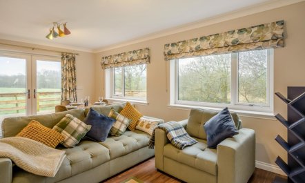 2 Bed in Ochiltree 4