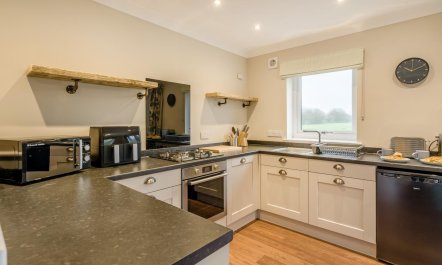 2 Bed in Ochiltree 6
