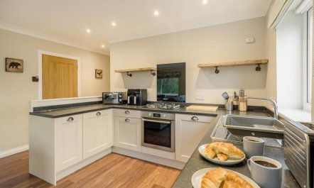 2 Bed in Ochiltree 7