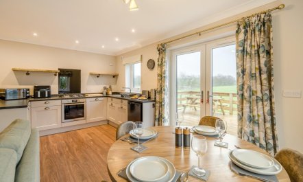 2 Bed in Ochiltree 9